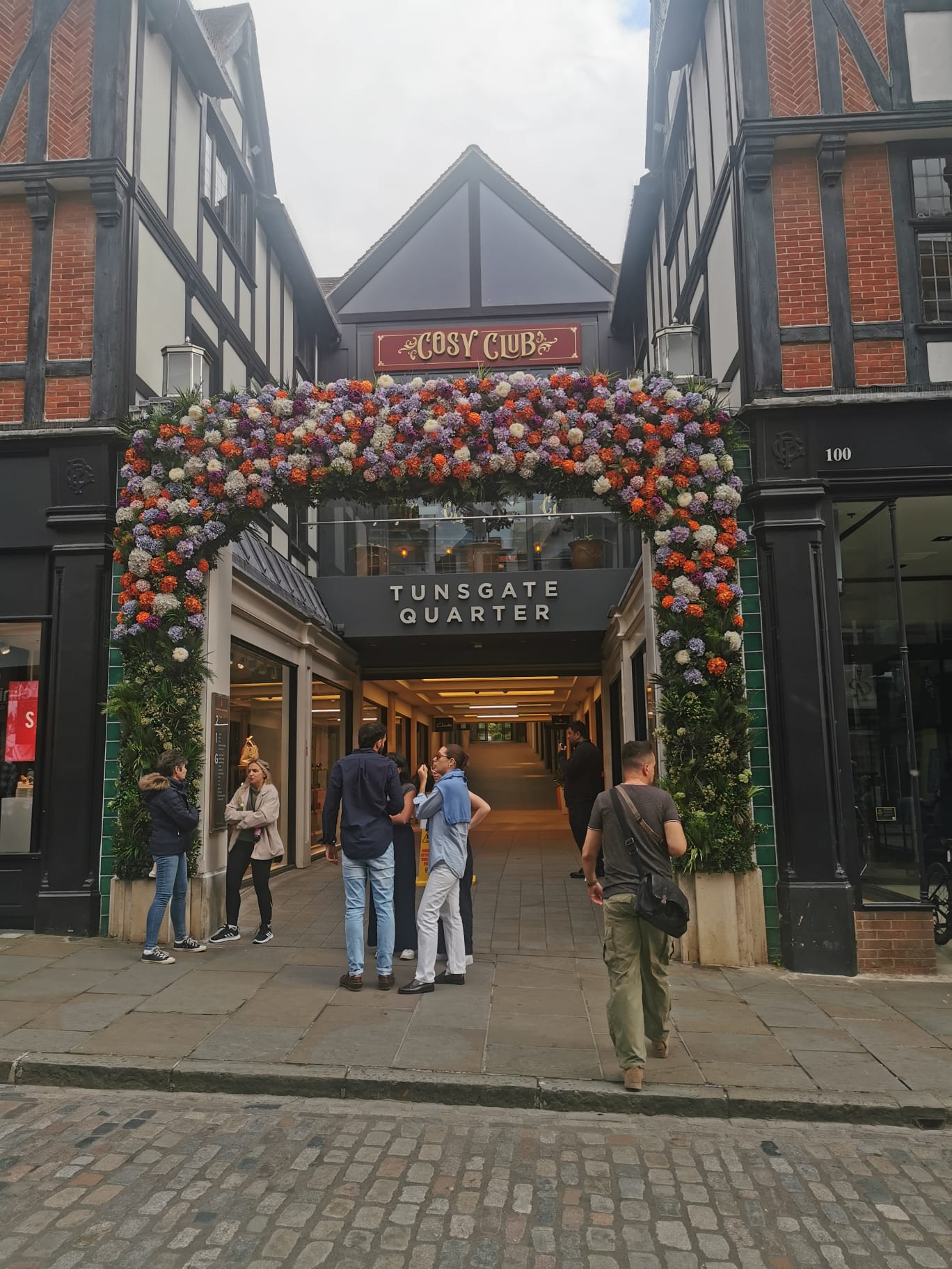 Surrey 0000